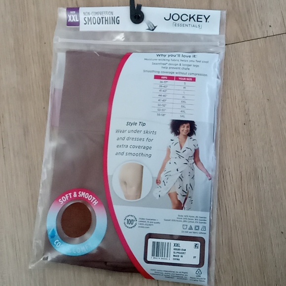 Jockey® Essentials Seamfree® No Chafe Slipshort - Picture 3 of 4